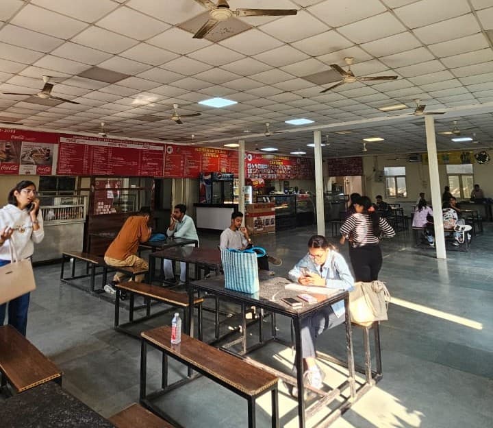 Deshbandhu College Canteen photo 2